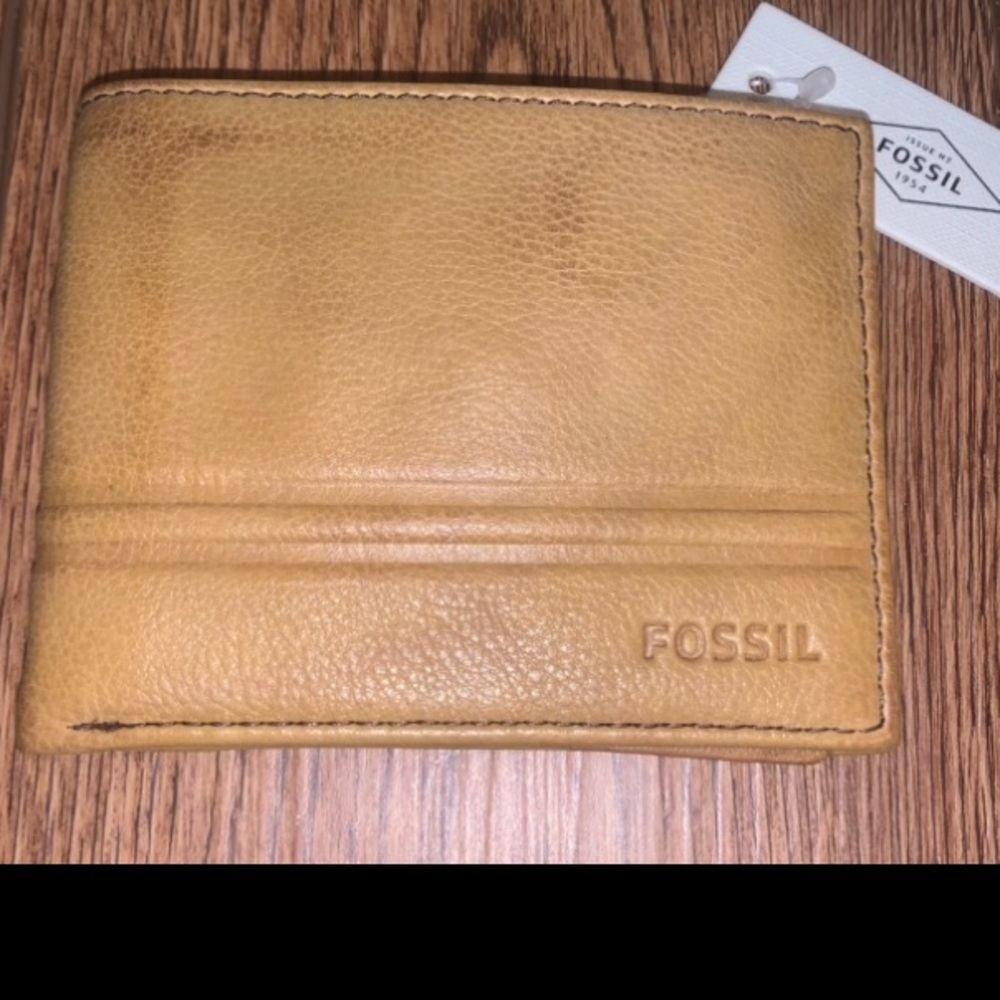 FOSSIL Watts Bi-Fold Leather Wallet Cognac Color w/Flip ID: NWT MSRP $48
